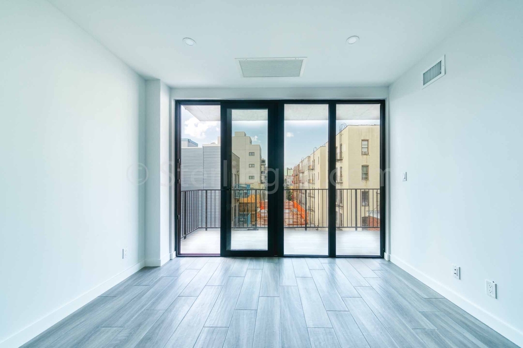 31-07 31st Avenue - Photo 7