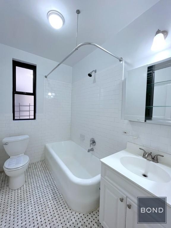 West 171st Street - Photo 5