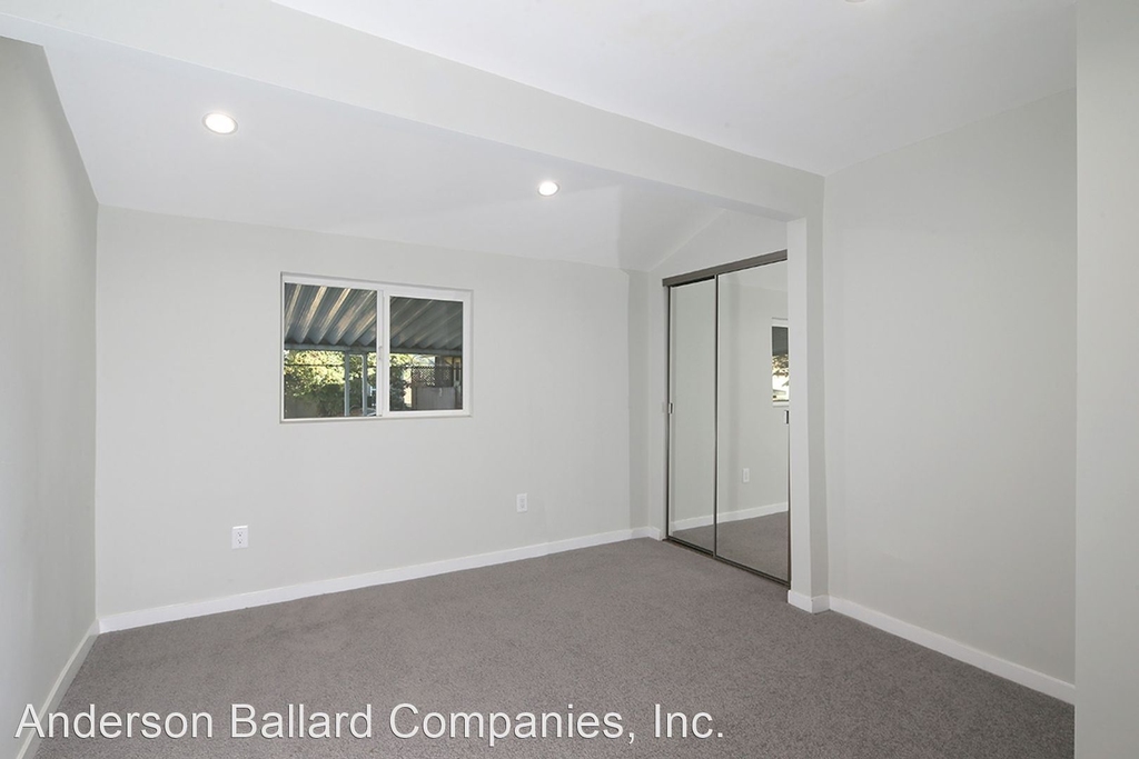 2123 Glenada Ave - Photo 15