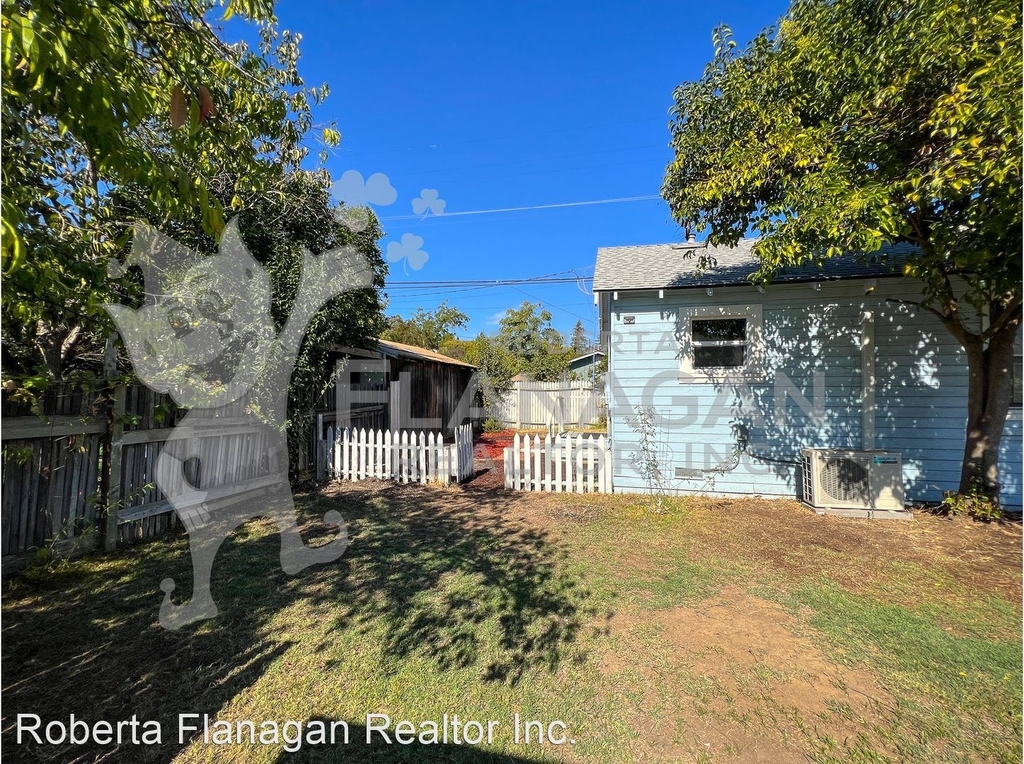 2619 K Street - Photo 24