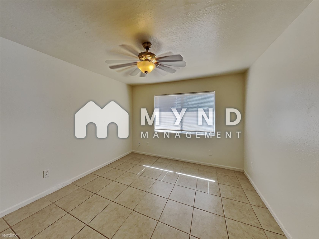 6839 W. Palo Verde Ave - Photo 8