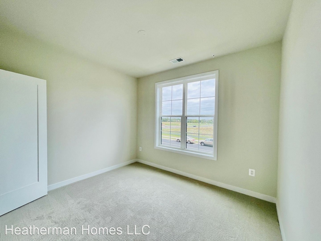 43550 Center Gate Dr - Photo 23