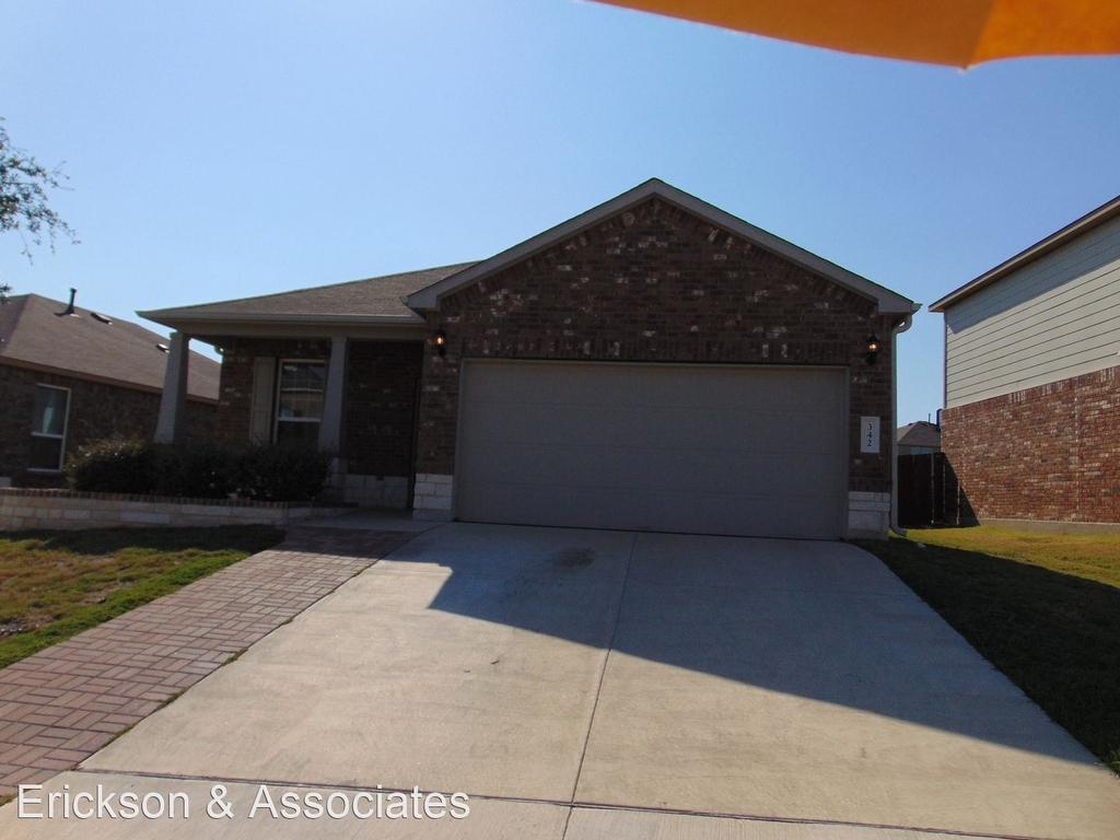 342 Martha Dr - Photo 0