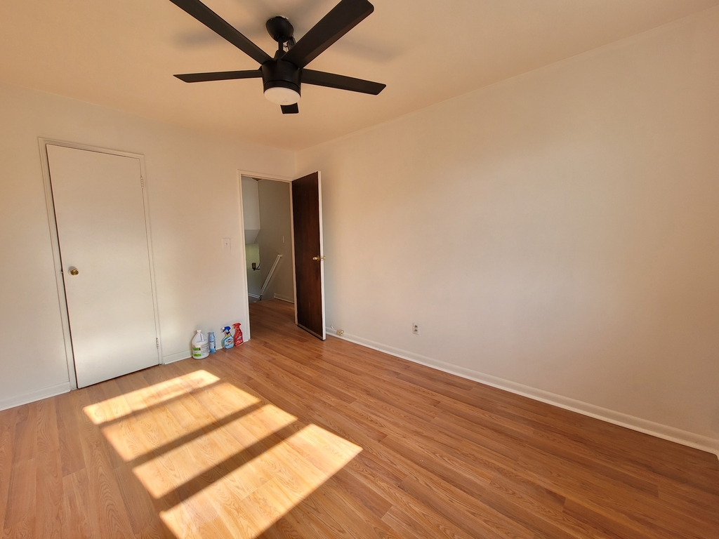 946 East 85th Street - Photo 11