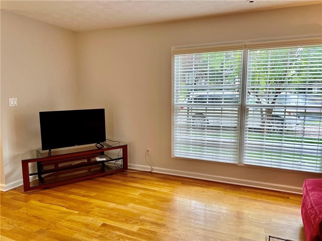 308 Kennesaw Avenue Nw - Photo 3