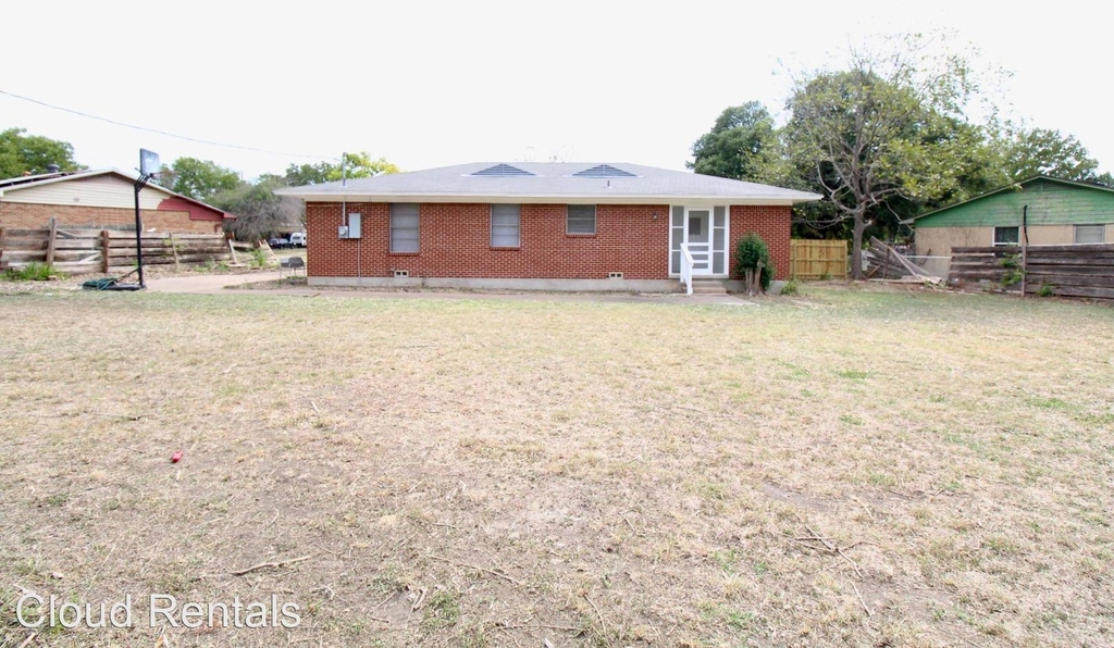 2309 Sunny Lane - Photo 3