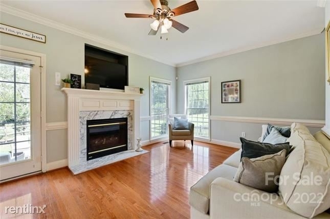 8560 Cabot Court - Photo 11