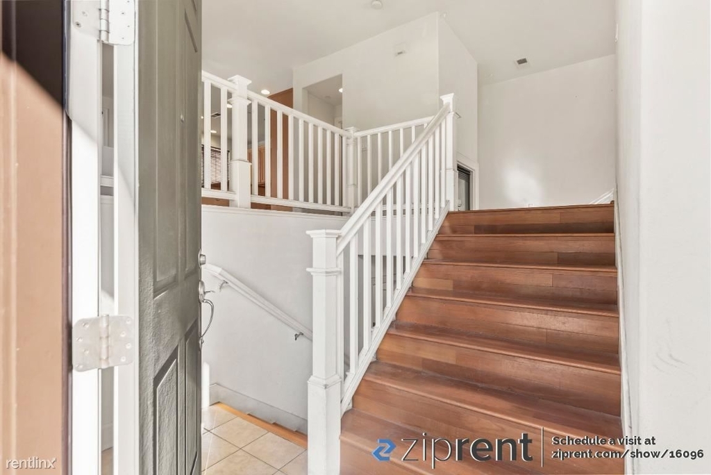 514 Suez Terrace - Photo 3