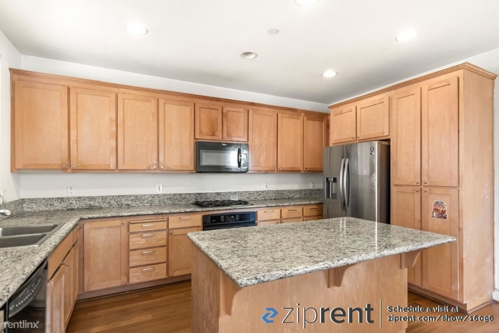 514 Suez Terrace - Photo 12