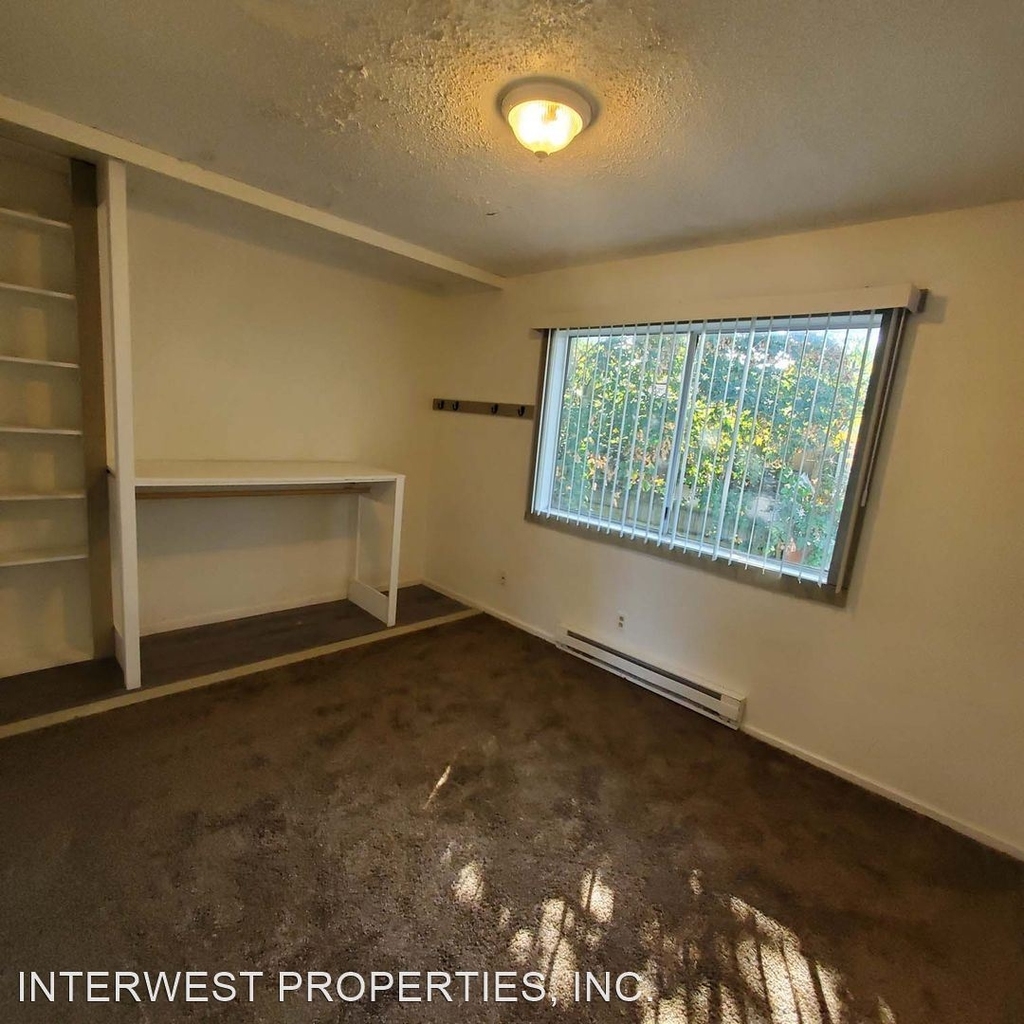 11706 E Burnside Street - Photo 7