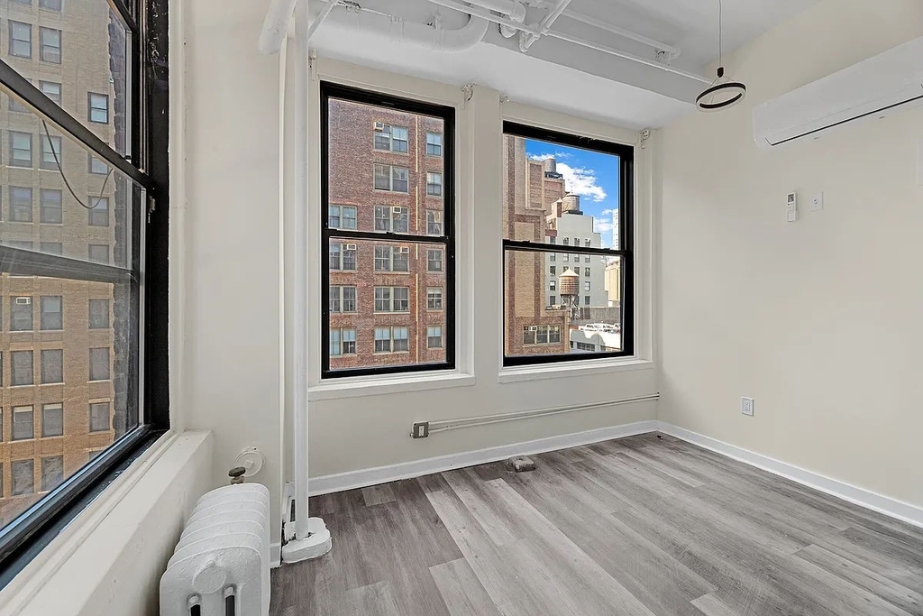 214 West 30th Street - Photo 12