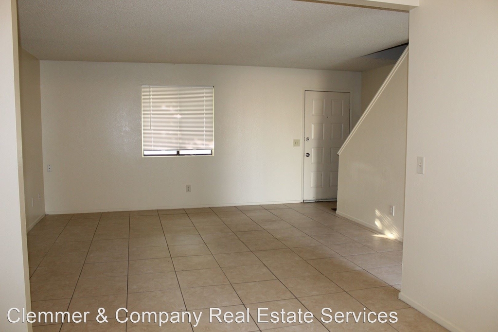 6340 Summerfield Drive - Photo 2