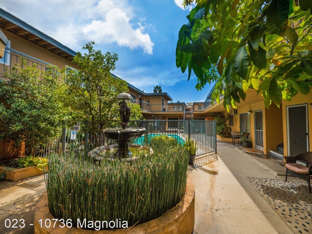 10736 Magnolia Blvd. - Photo 21