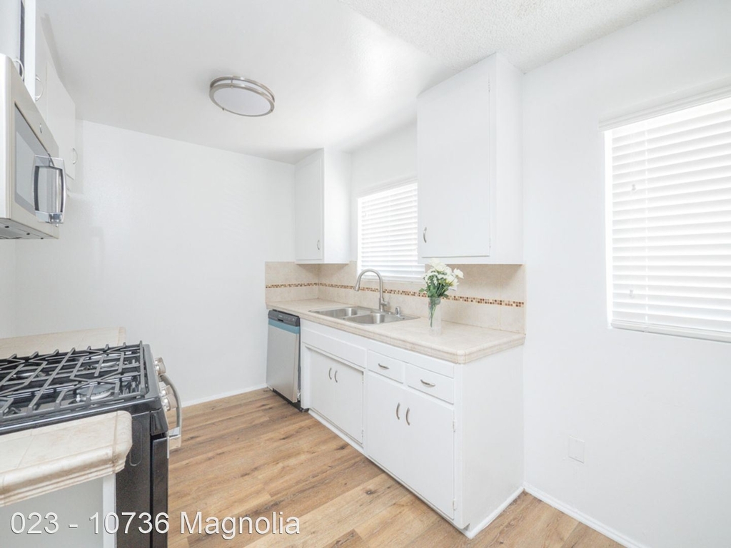 10736 Magnolia Blvd. - Photo 5