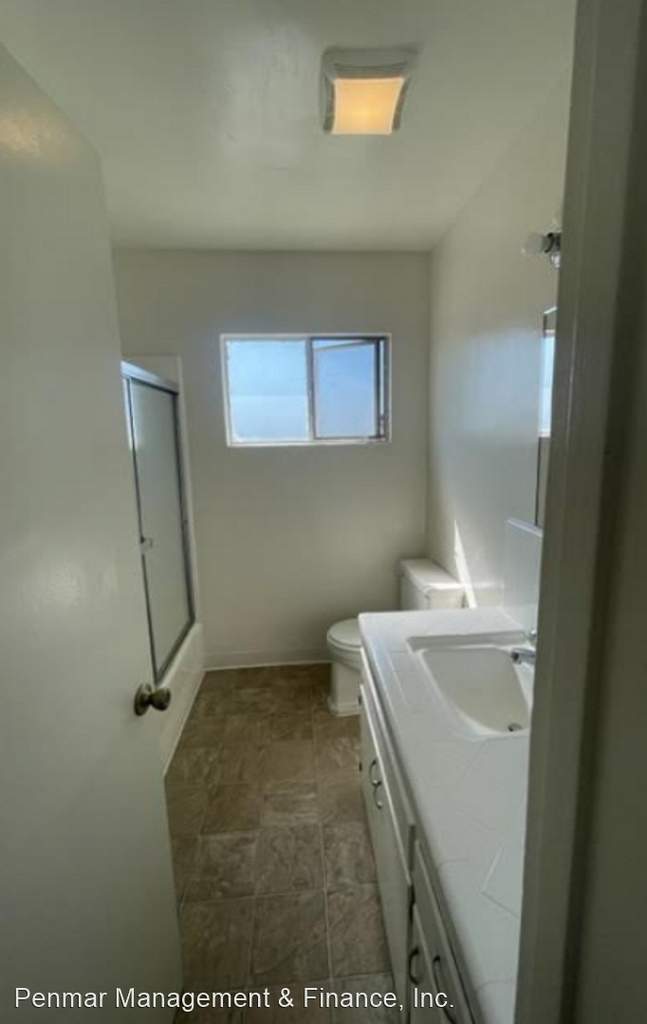 10201 Woodworth Ave - Photo 4