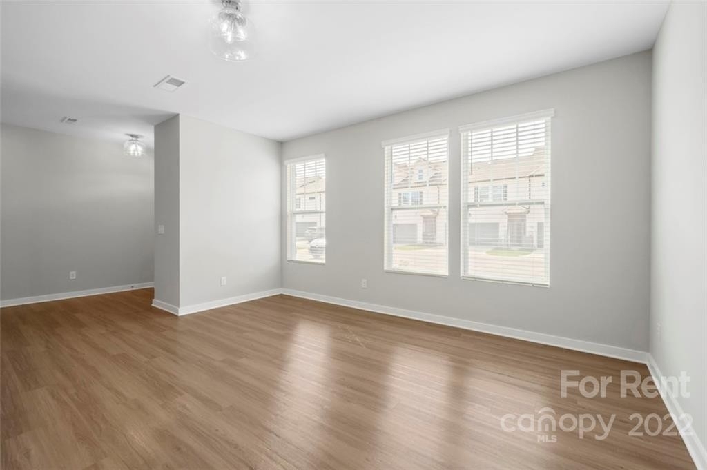 808 Lew Street - Photo 3