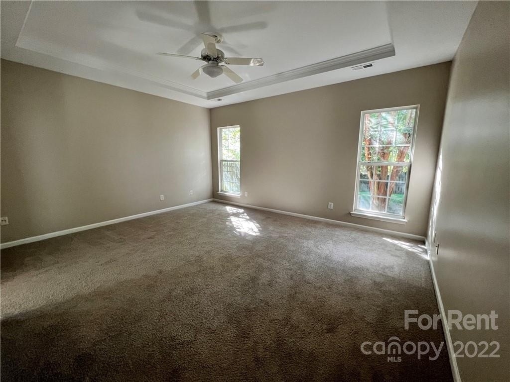 15643 Donnington Drive - Photo 7