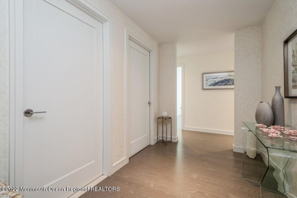 15 Morris Avenue - Photo 2