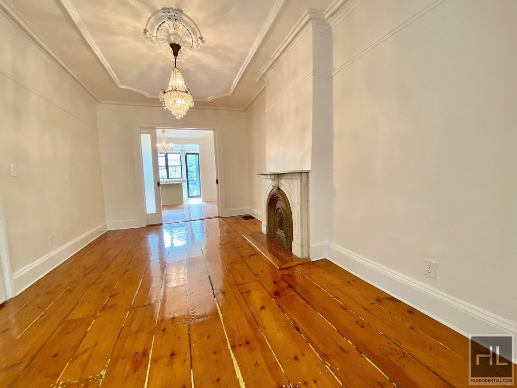 188 Hall Street - Photo 7