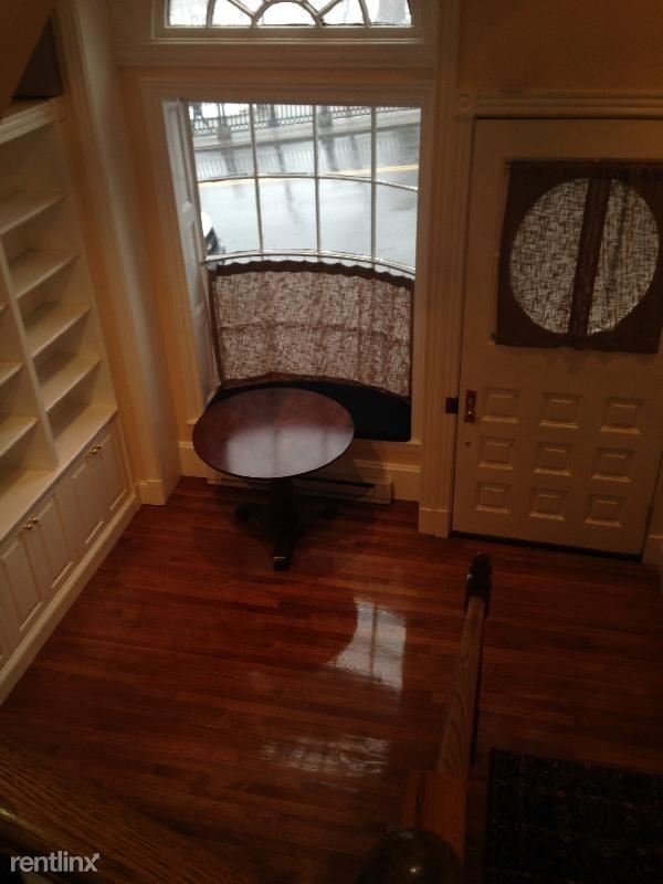 22 Beacon St - Photo 8