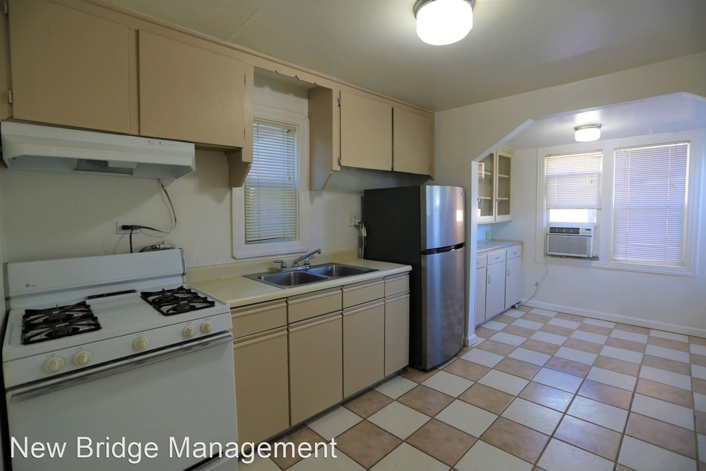 512 N Palm Street # 1 - Photo 5