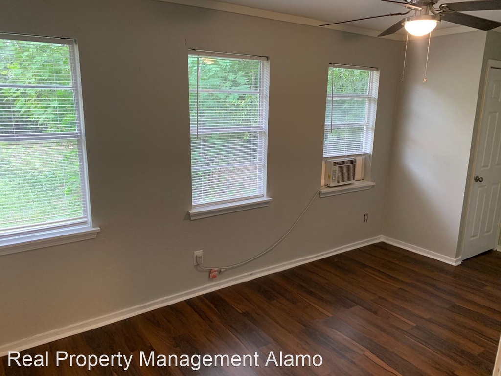 415 Denver Boulevard - Photo 2