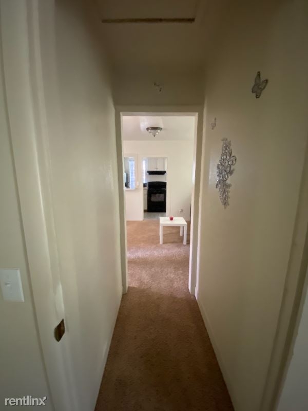 1563 Willis St - Photo 32