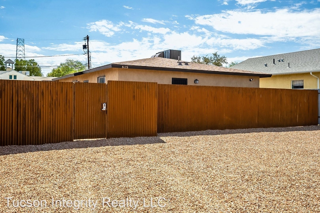 615 S. Santa Rita Ave. - Photo 3