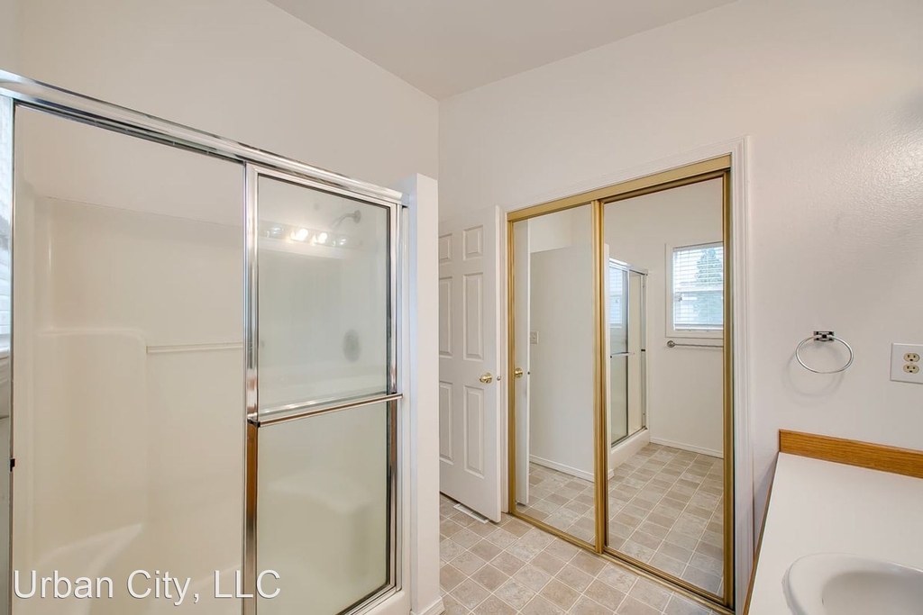 108 Waterbury - Photo 18