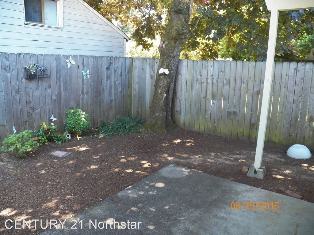 1642 Ne 74th Avenue - Photo 10