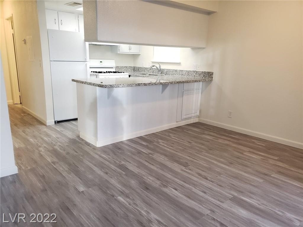 2101 Winwood Street - Photo 4