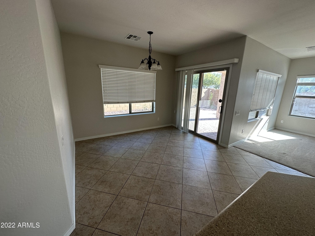 2224 W Beverly Lane - Photo 3