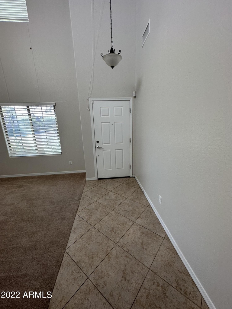 2224 W Beverly Lane - Photo 18