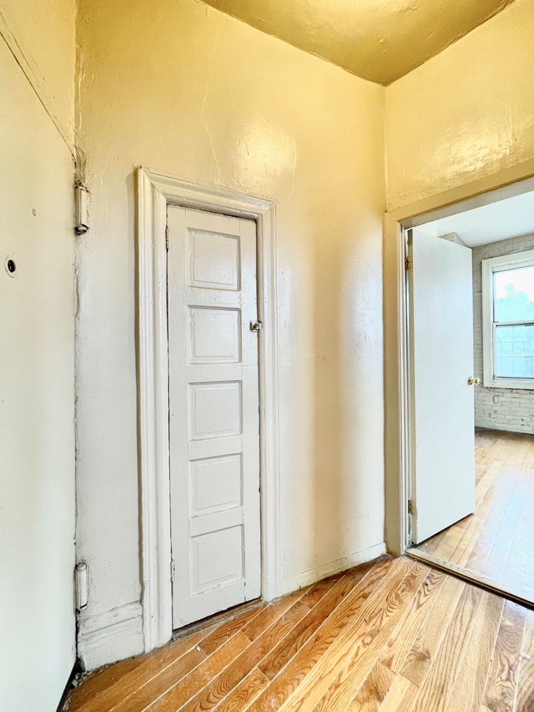 406 East 119th Street - Photo 7
