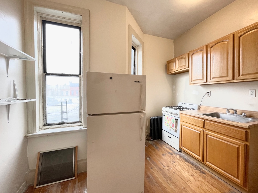 406 East 119th Street - Photo 8
