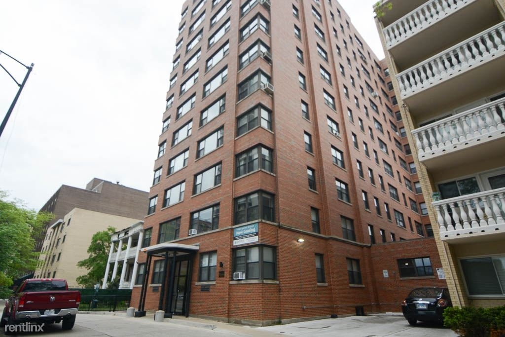 5858 N. Sheridan, Unit 404 - Photo 0