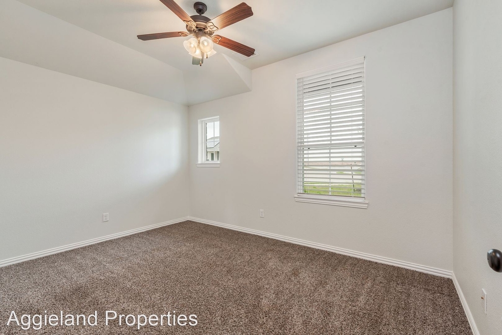 6310 Spartan Dr - Photo 10