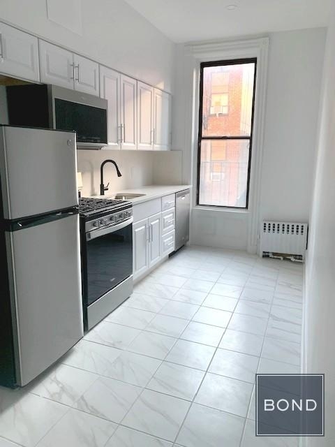 332 East 86th Street - Photo 1