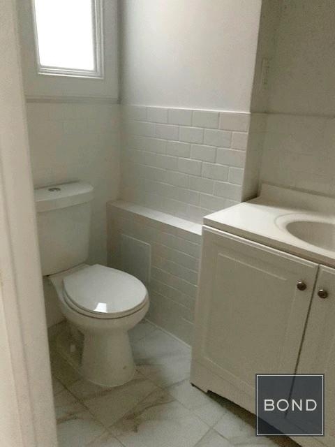 332 East 86th Street - Photo 8