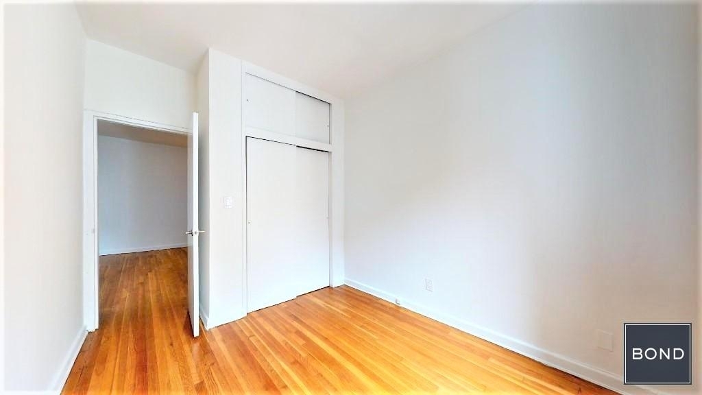 233 East 81 Street - Photo 5