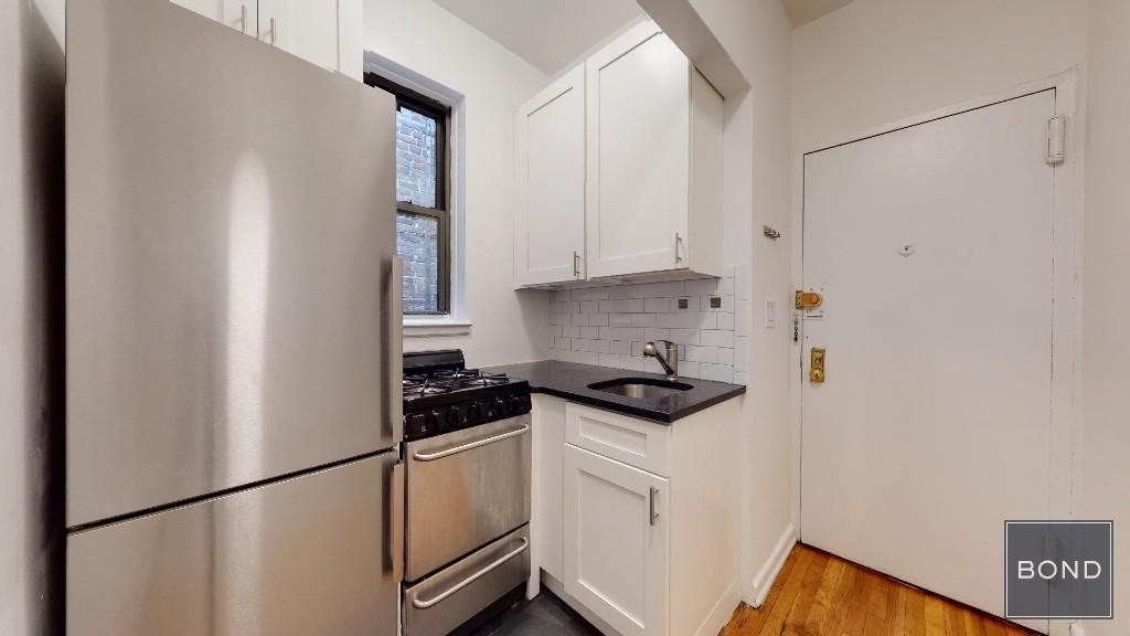 233 East 81 Street - Photo 6