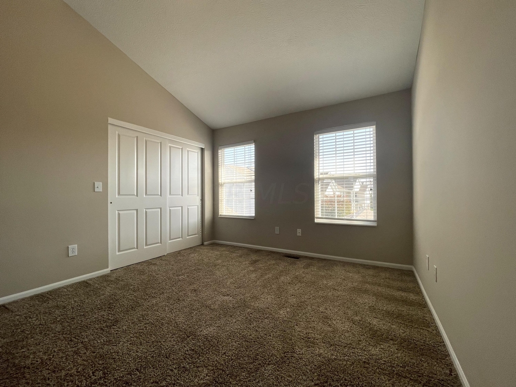 1004 Hartford Village Boulevard - Photo 26