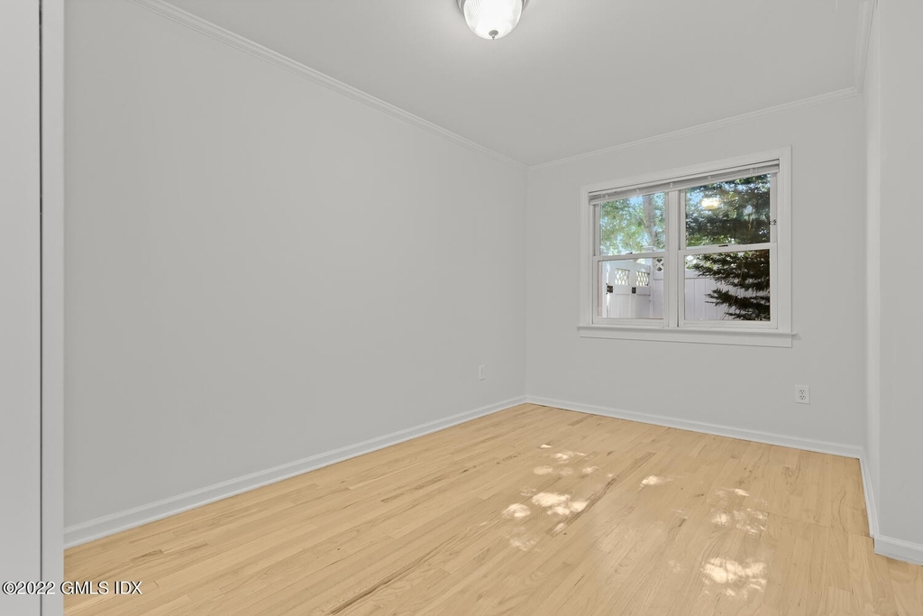 51 Forest Avenue - Photo 18