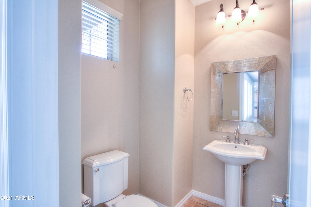 21805 N 39th Street - Photo 5