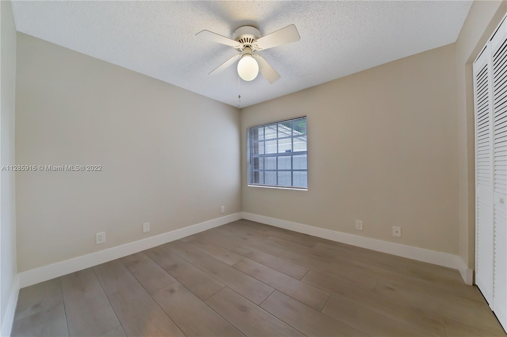 1397 Springside Dr - Photo 22