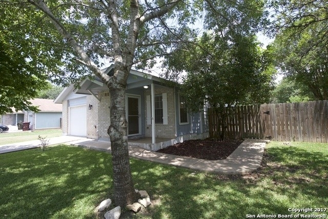 328 Bentwood Dr - Photo 1