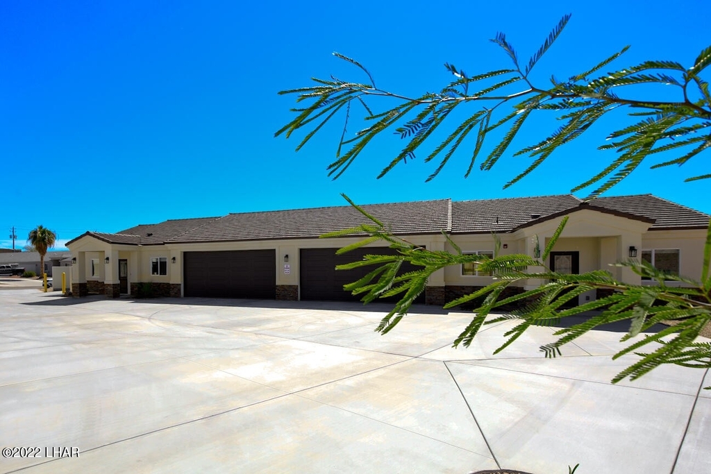 1135 Rolling Hills - Photo 1