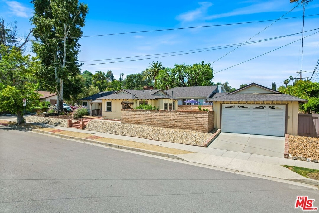 22103 Del Valle St - Photo 3