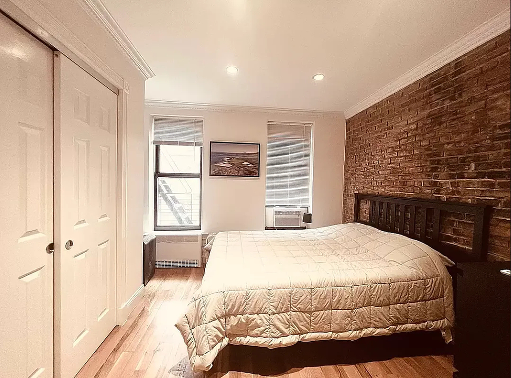 332 East 71st Street - Photo 4