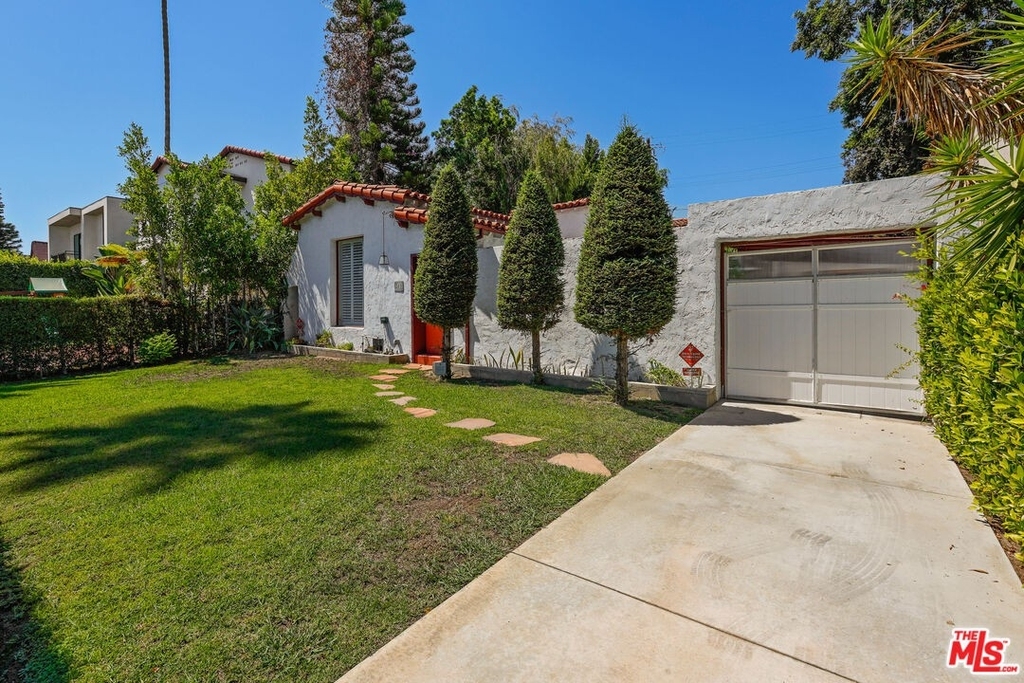 311 N Doheny Dr - Photo 47